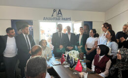 Etimesgut’ta Siyasi Dinamizm: 200 Üye Anahtar Parti’ye Aktı
